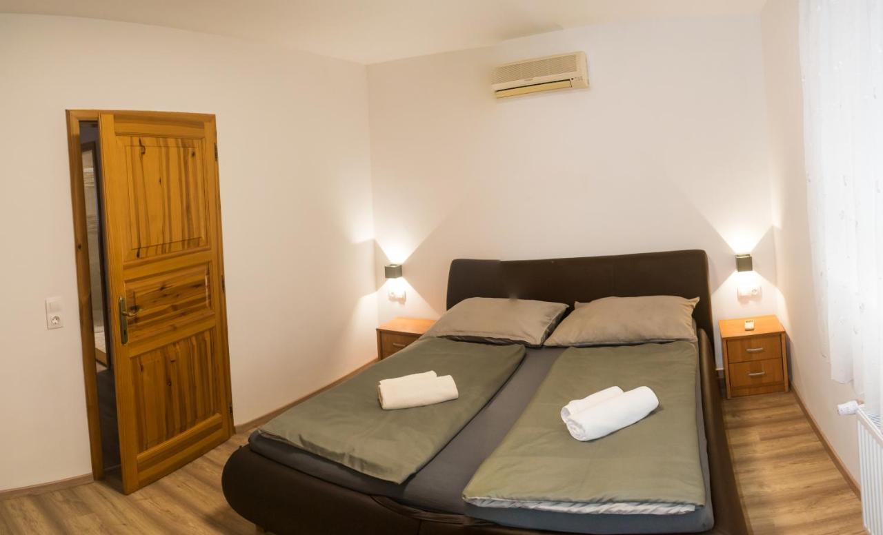 Oazis Apartman Keszthely Bagian luar foto