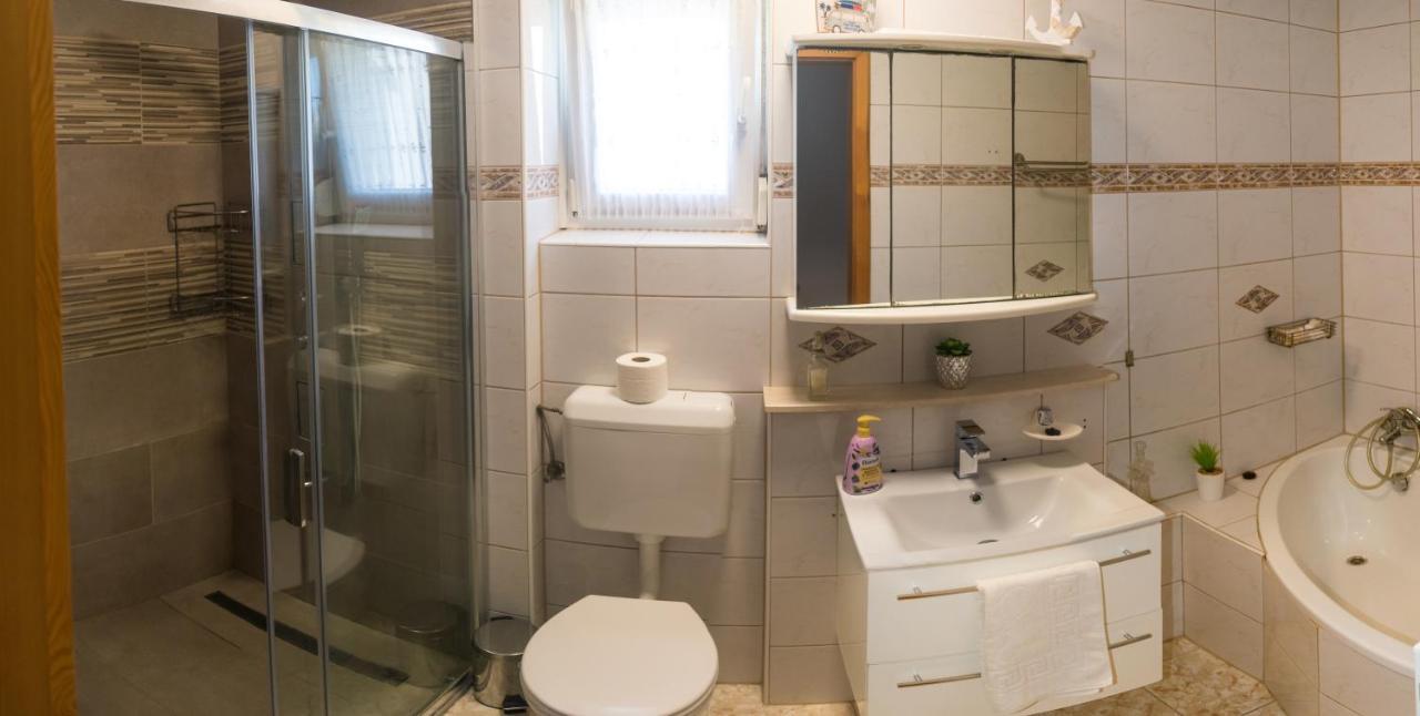Oazis Apartman Keszthely Bagian luar foto