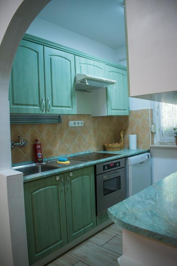 Oazis Apartman Keszthely Bagian luar foto