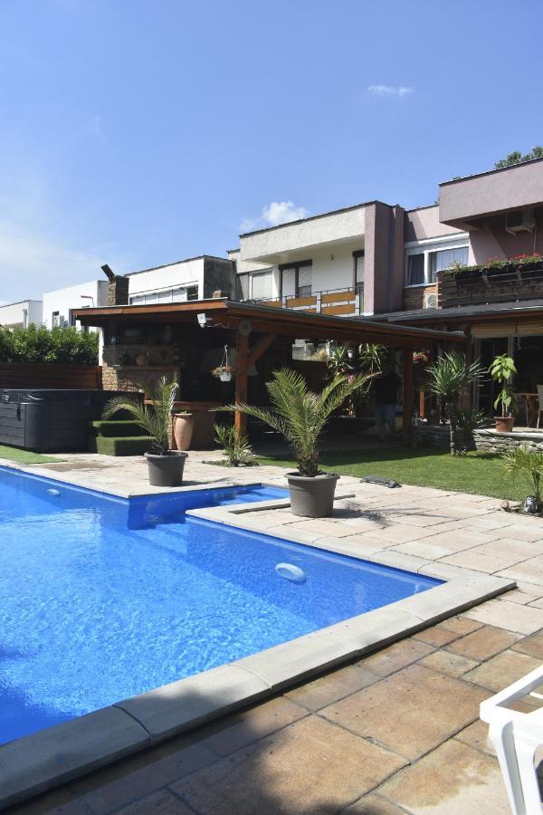 Oazis Apartman Keszthely Bagian luar foto