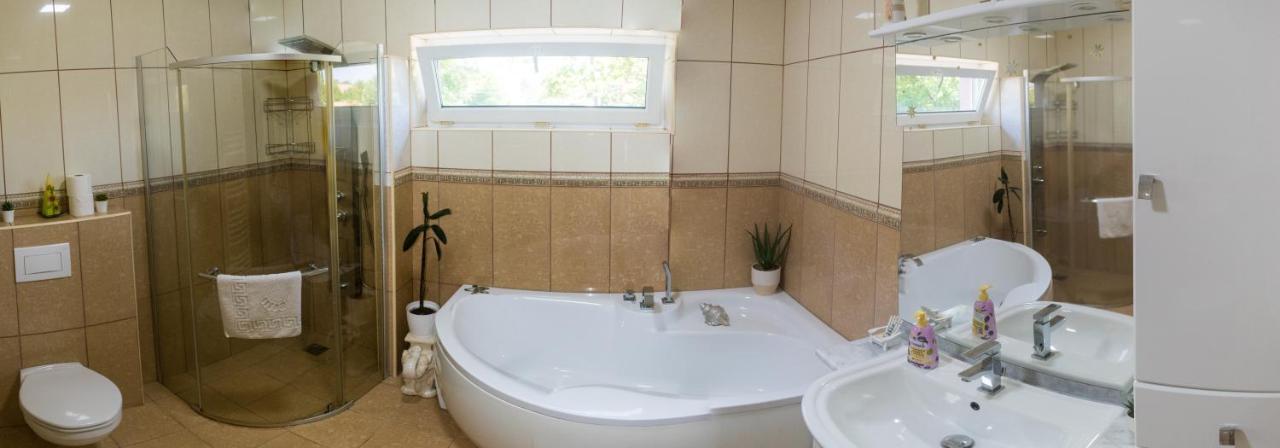 Oazis Apartman Keszthely Bagian luar foto