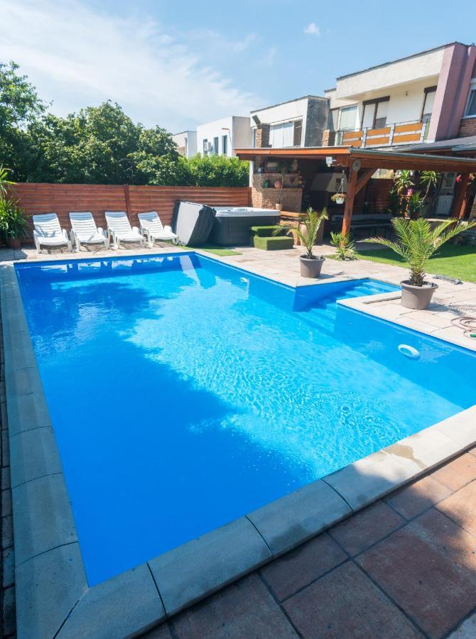 Oazis Apartman Keszthely Bagian luar foto