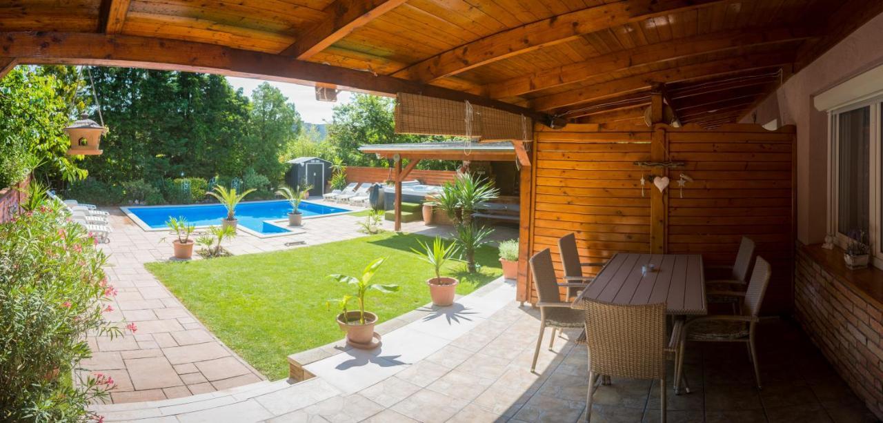 Oazis Apartman Keszthely Bagian luar foto