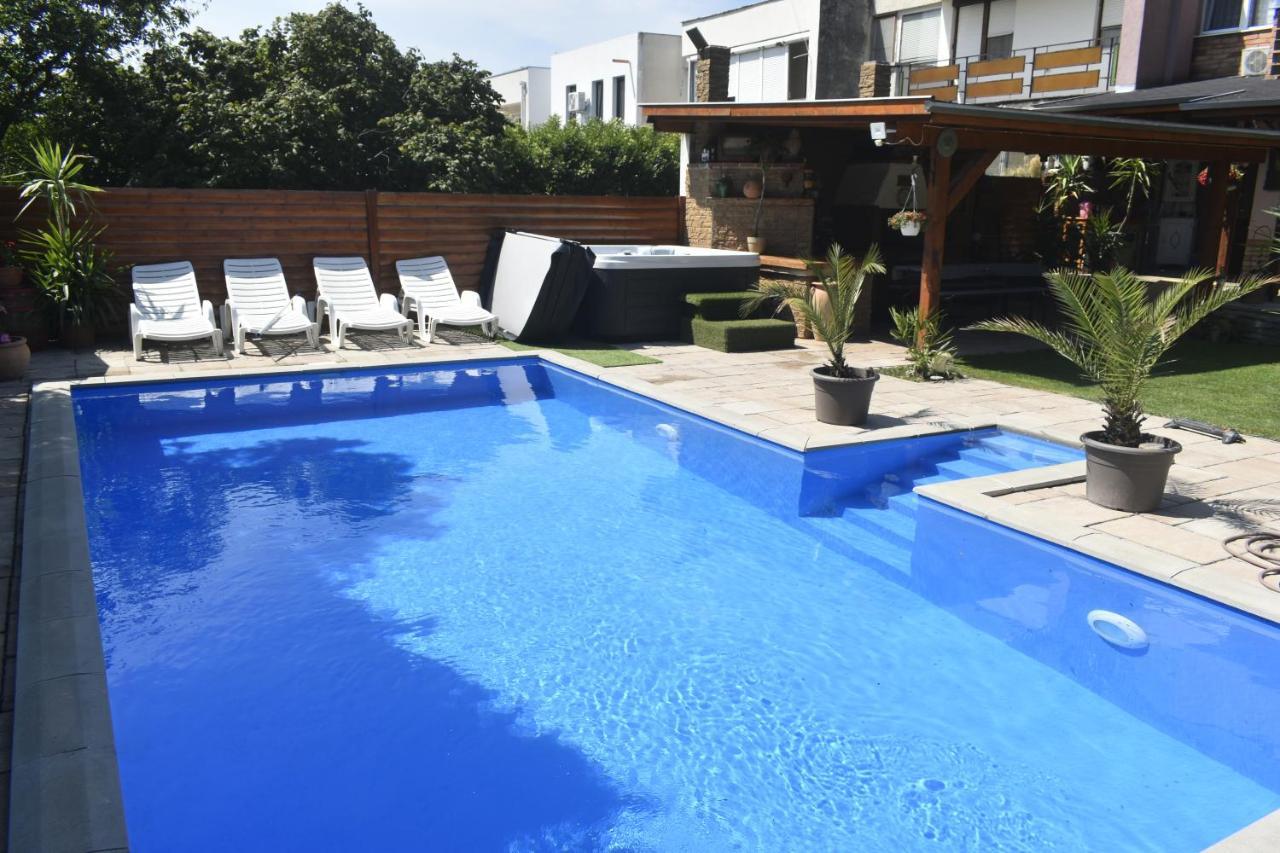 Oazis Apartman Keszthely Bagian luar foto